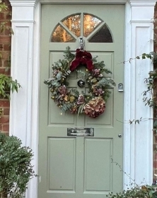 Luxury Christmas Wreath Workshop Tuesday 8th December 6:30pm to 9:00pm